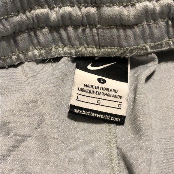 Nike athletic shorts - Picture 3 of 3